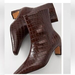 Ann Taylor Croco Skinny Heel Bootie Pure Chocolate Brown Size 7 NWT
